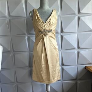 Elegant Gold Sleeveless Dress
